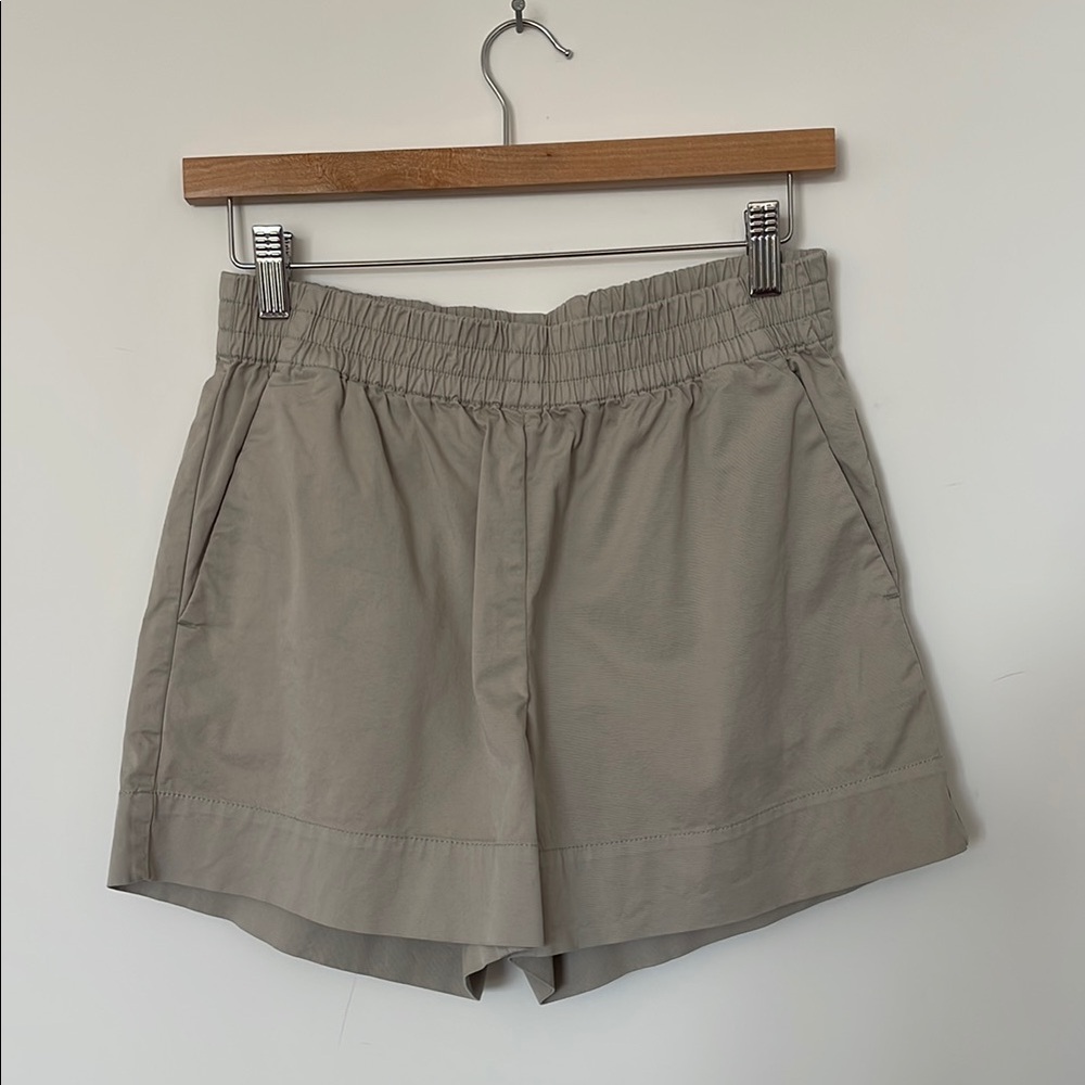 Everlane Women's High Waist Shorts - Light Gray